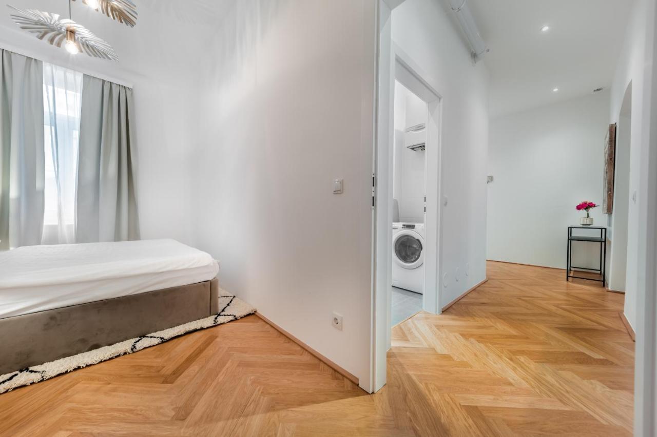 Smile Apartments Doebling Vienna Exterior photo